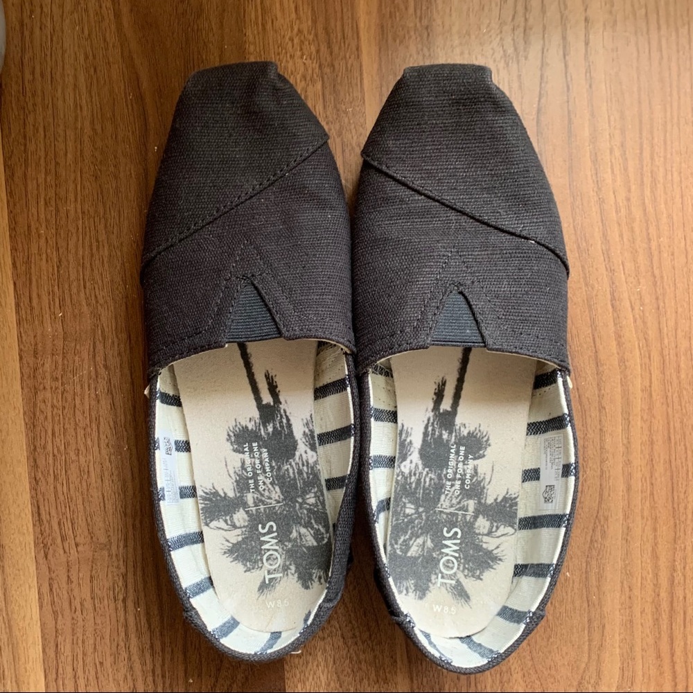 Toms